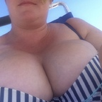 Profile picture of bustysexyhotwife