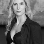 melanieschweiger avatar