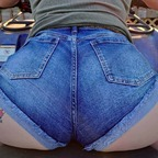 Profile picture of monicamoments